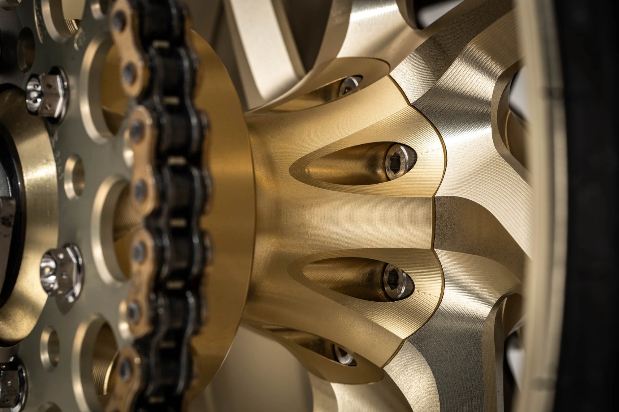 Lightspeed rear sprocket and forged wheel